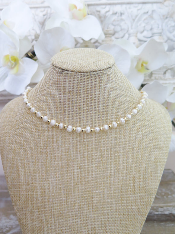 Z Small Pearl Necklace